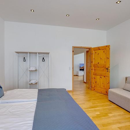 Kaza Guesthouse, Centrally Located 2 & 3 Bedroom Apartments In Augsburg Exteriér fotografie