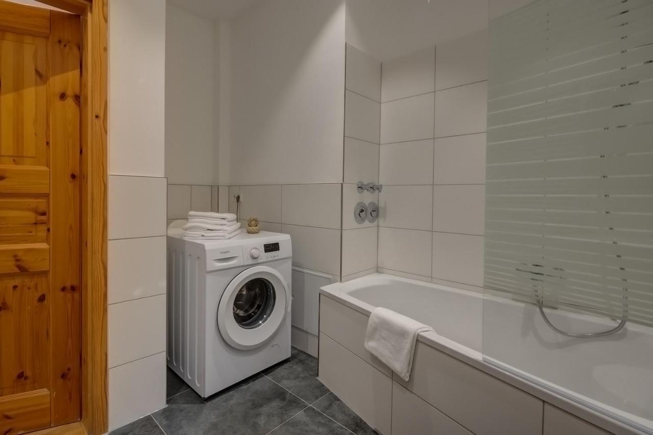 Kaza Guesthouse, Centrally Located 2 & 3 Bedroom Apartments In Augsburg Exteriér fotografie