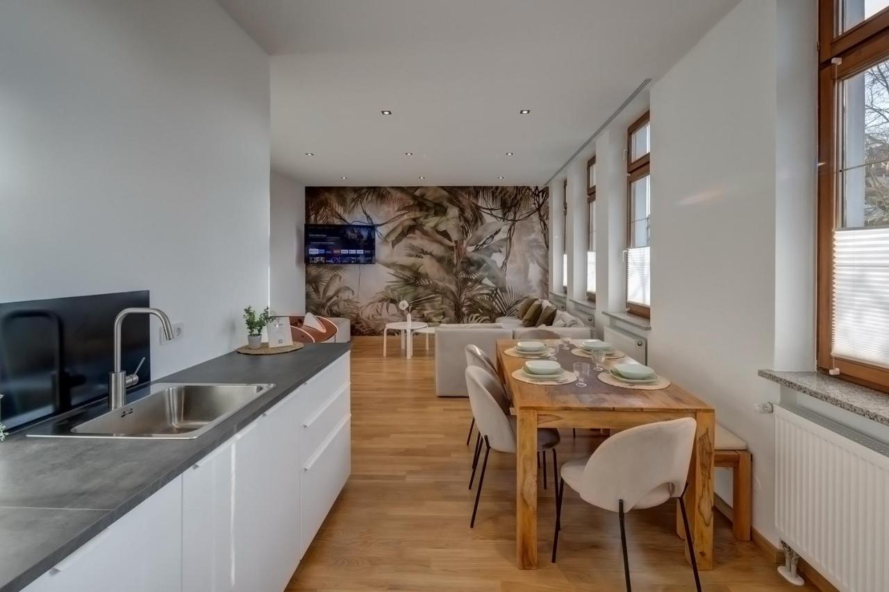 Kaza Guesthouse, Centrally Located 2 & 3 Bedroom Apartments In Augsburg Exteriér fotografie