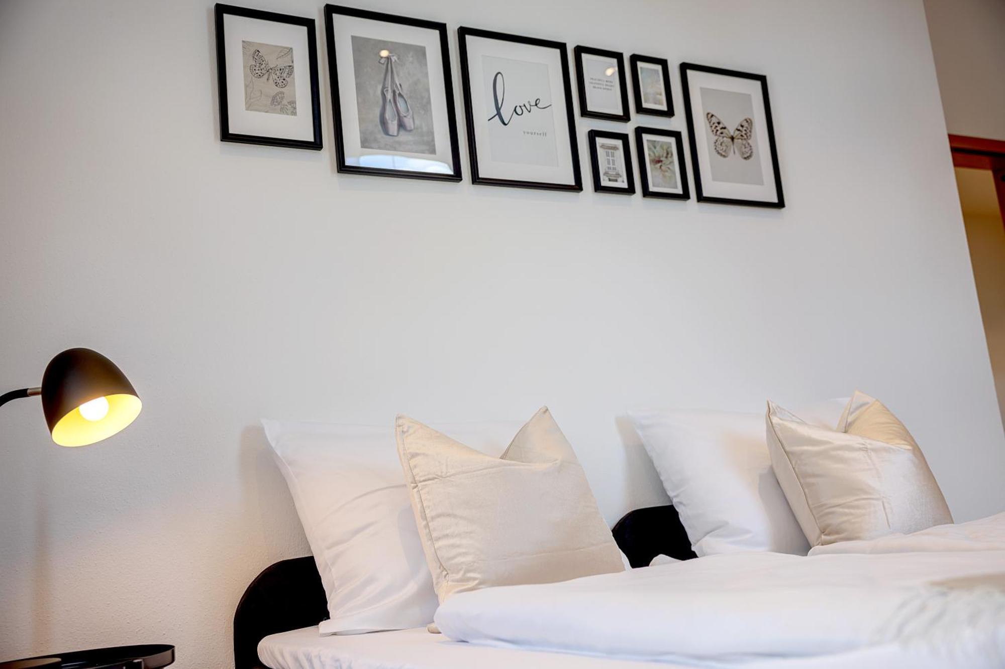 Kaza Guesthouse, Centrally Located 2 & 3 Bedroom Apartments In Augsburg Exteriér fotografie