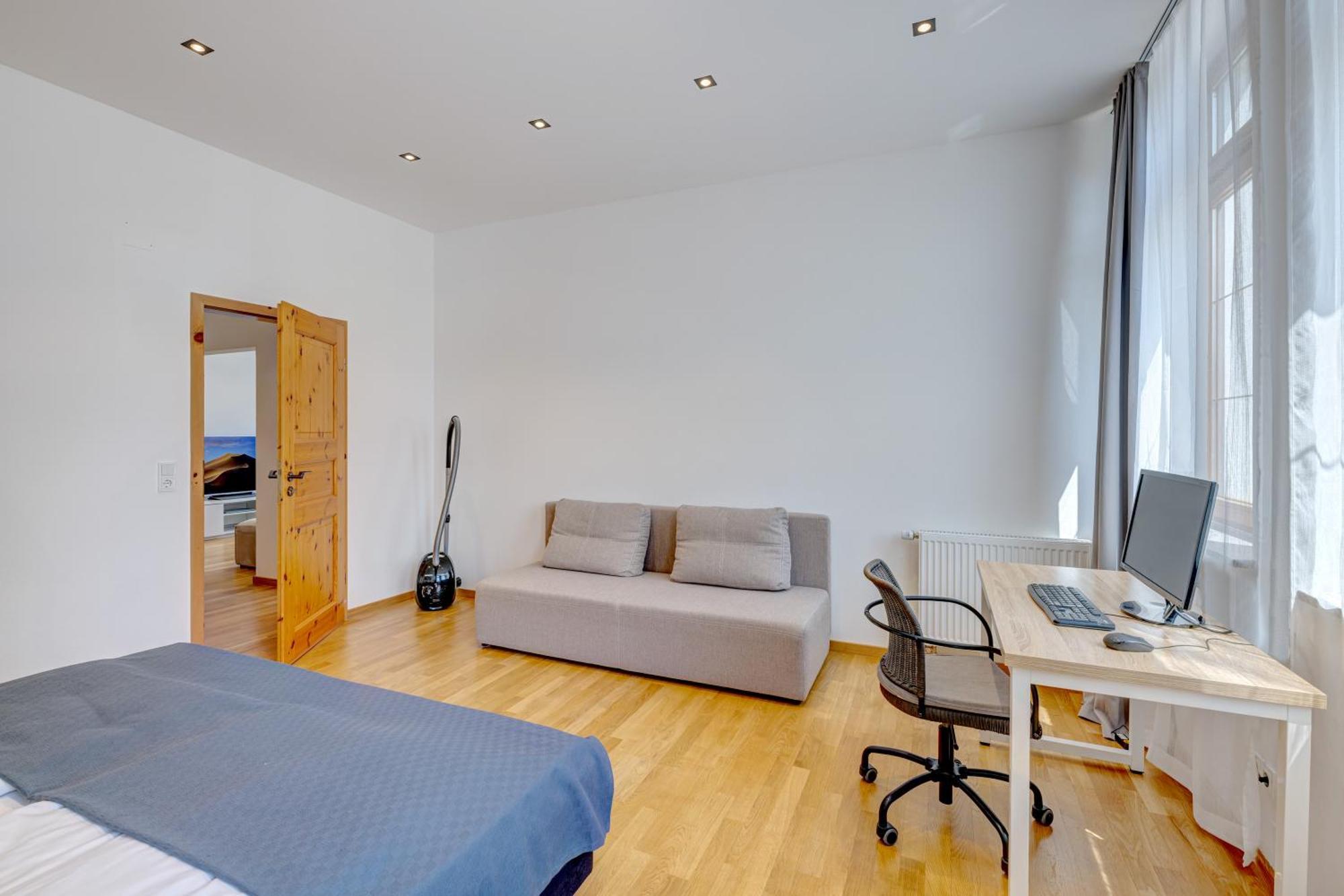 Kaza Guesthouse, Centrally Located 2 & 3 Bedroom Apartments In Augsburg Exteriér fotografie