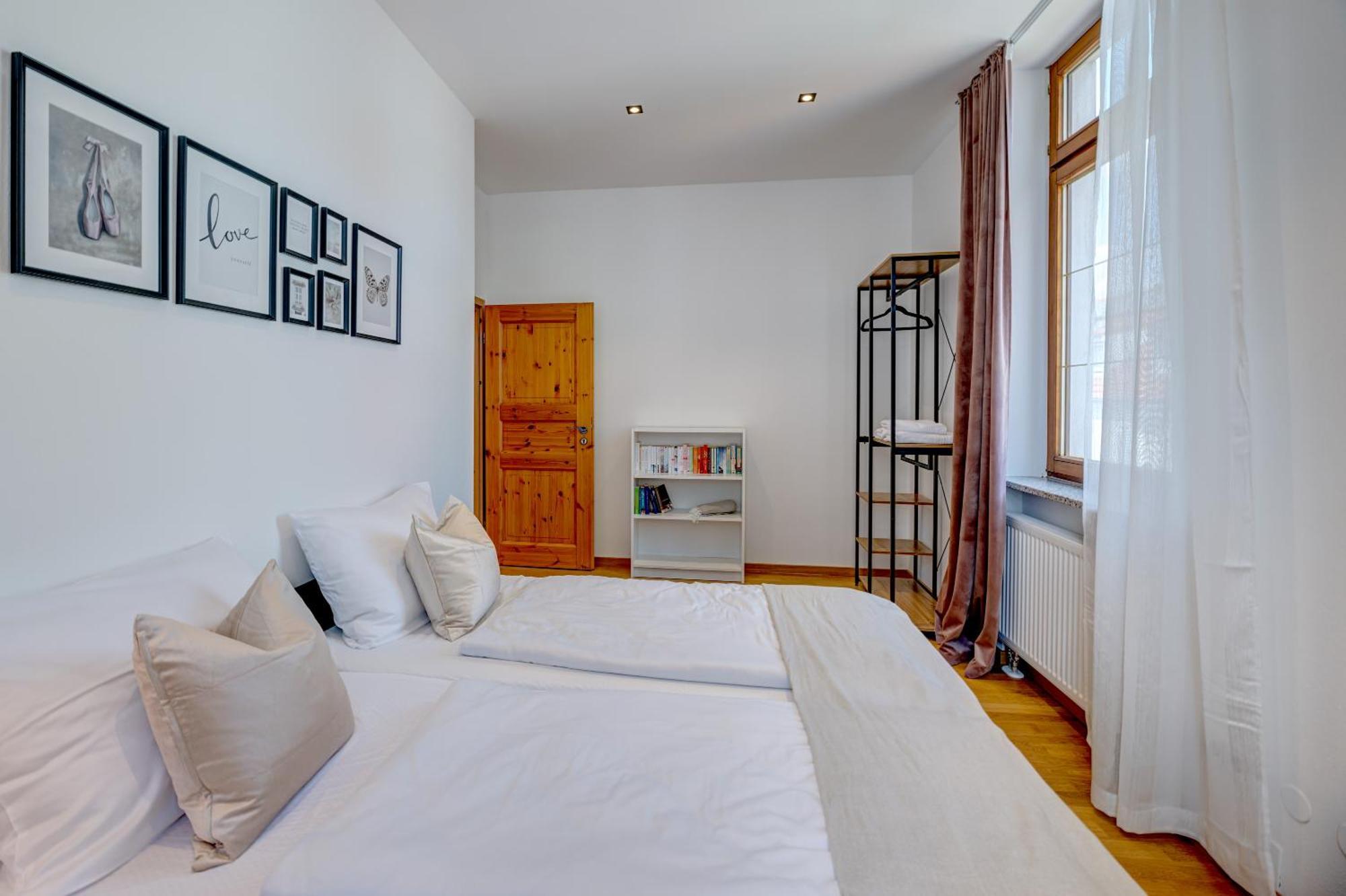Kaza Guesthouse, Centrally Located 2 & 3 Bedroom Apartments In Augsburg Exteriér fotografie